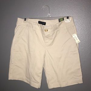 ⭐️7/10 Khaki shorts
